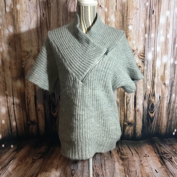 Adolfo Dominguez Sweaters - Adolfo Dominguez gray thick knit sweater SZ S EUC